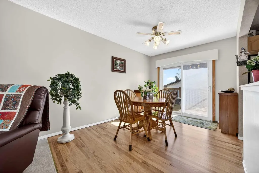 152 Maddock Way NE Calgary AB T2A3X3