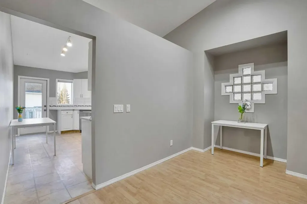 170 Citadel Gardens NW Calgary AB t3g 3x6