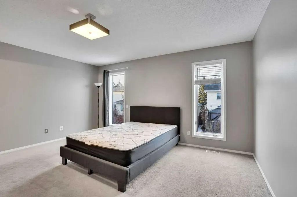 170 Citadel Gardens NW Calgary AB t3g 3x6