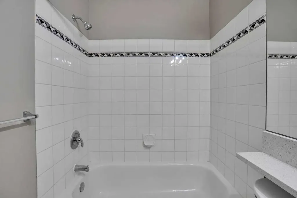 170 Citadel Gardens NW Calgary AB t3g 3x6
