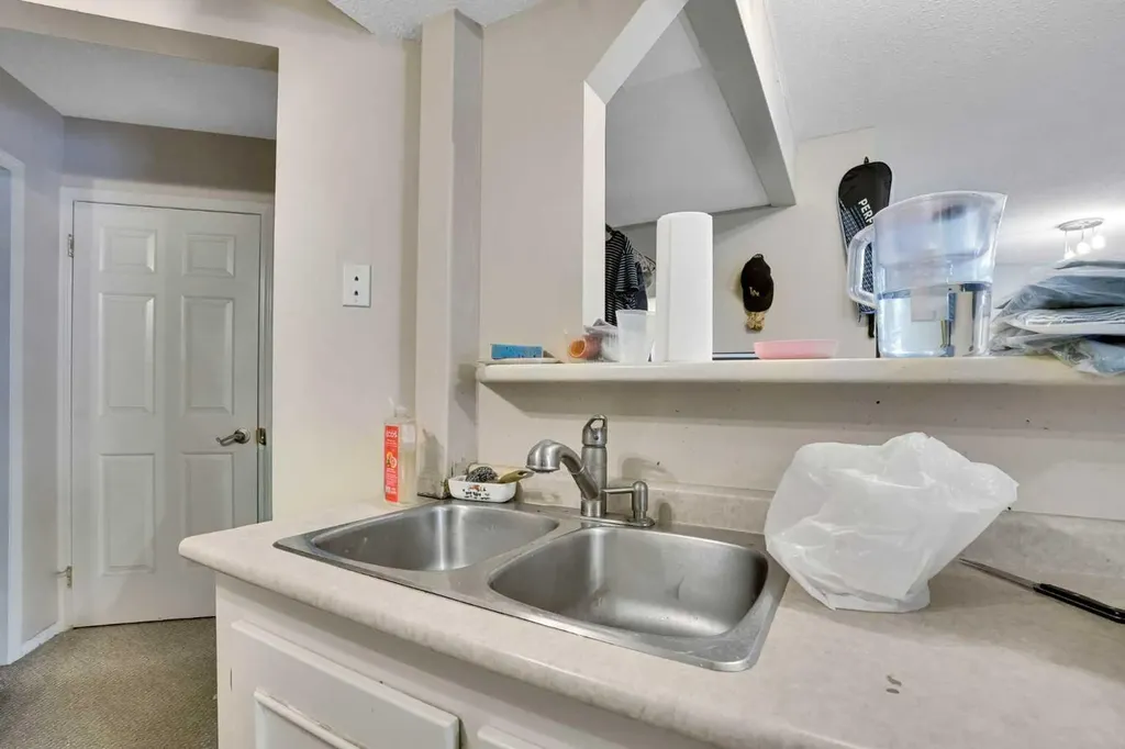 170 Citadel Gardens NW Calgary AB t3g 3x6