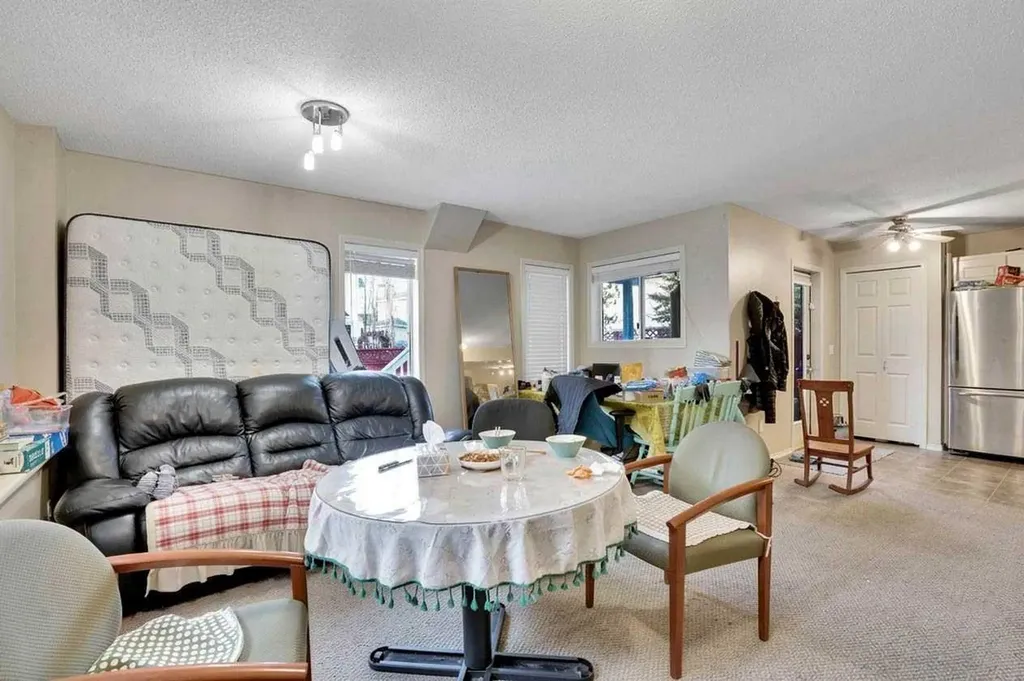 170 Citadel Gardens NW Calgary AB t3g 3x6