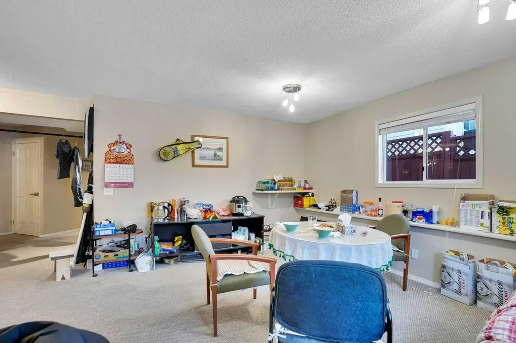170 Citadel Gardens NW Calgary AB t3g 3x6