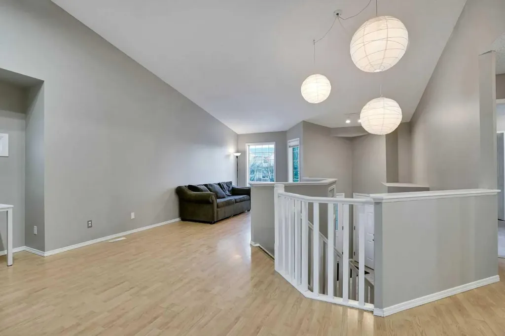 170 Citadel Gardens NW Calgary AB t3g 3x6