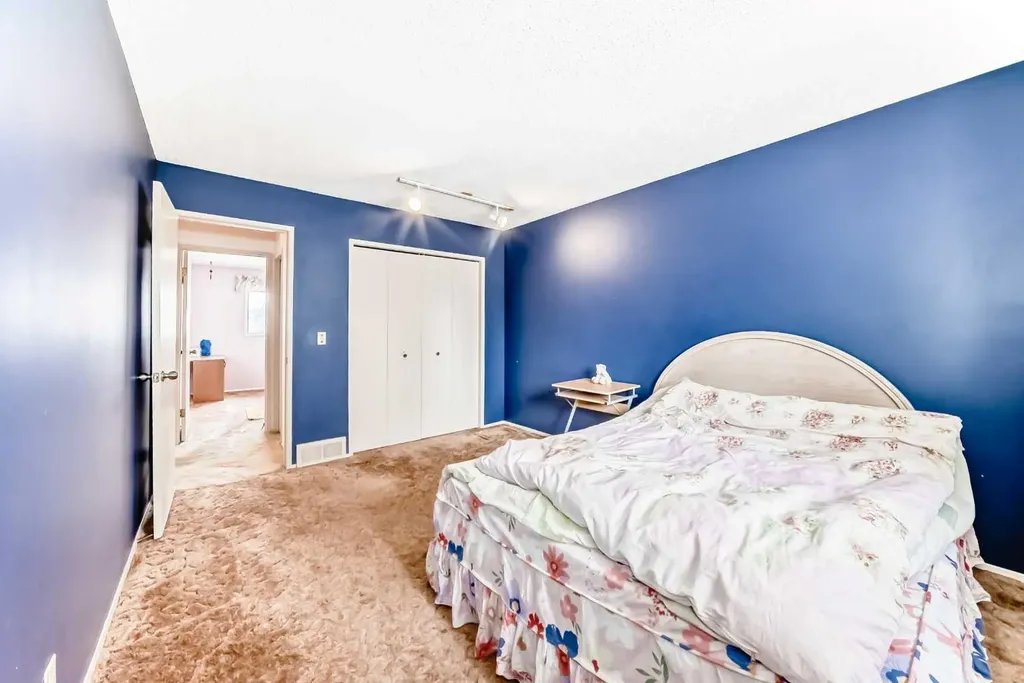 224 Berwick Way NW Calgary AB T3K 1C1