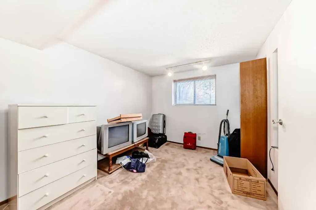 224 Berwick Way NW Calgary AB T3K 1C1