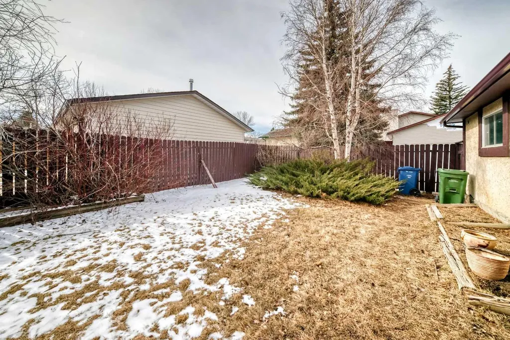 224 Berwick Way NW Calgary AB T3K 1C1