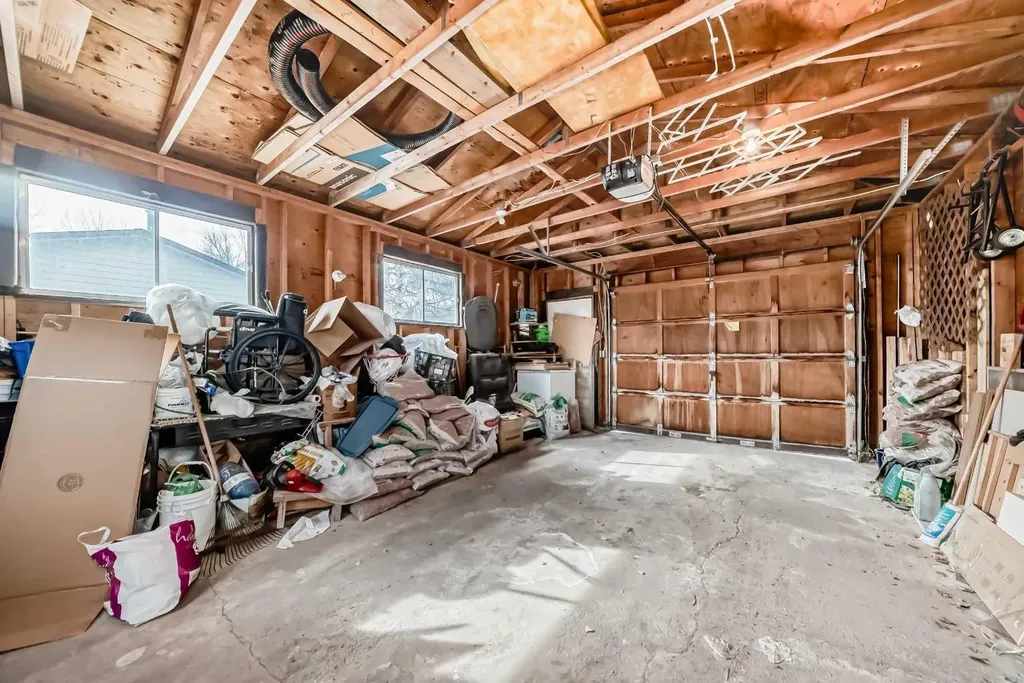 224 Berwick Way NW Calgary AB T3K 1C1