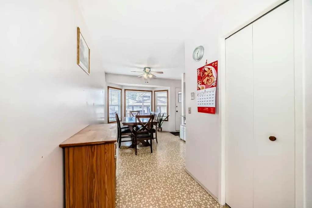 224 Berwick Way NW Calgary AB T3K 1C1