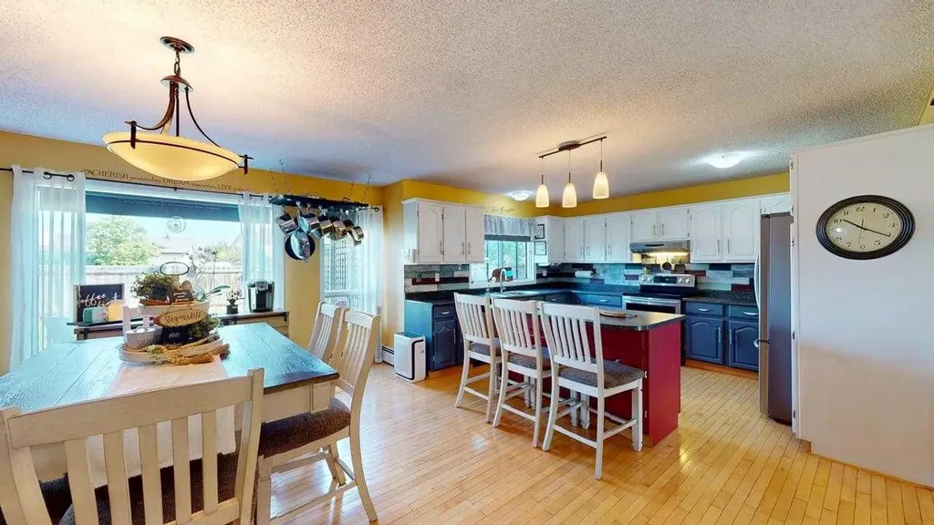 185 Oaks Bay Fort Mcmurray AB T9K 1P9