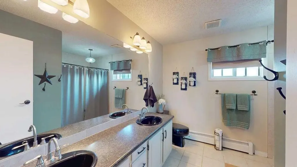 185 Oaks Bay Fort Mcmurray AB T9K 1P9