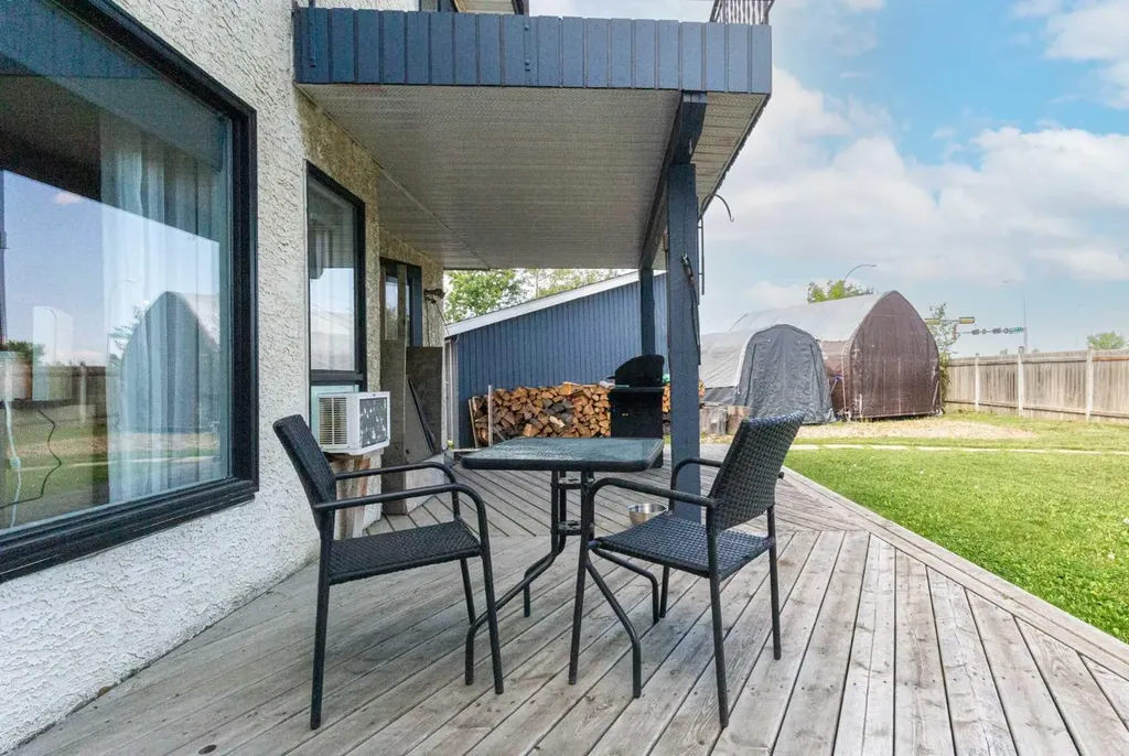 185 Oaks Bay Fort Mcmurray AB T9K 1P9