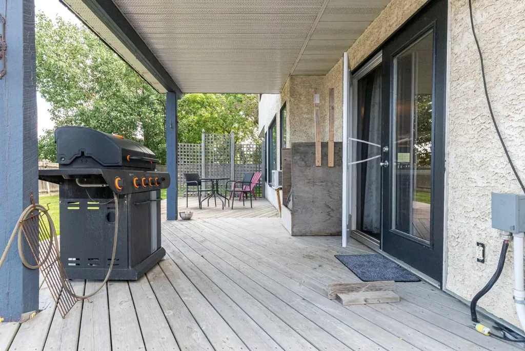 185 Oaks Bay Fort Mcmurray AB T9K 1P9