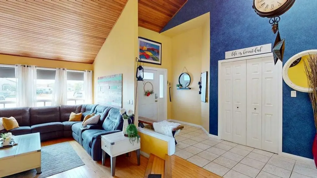 185 Oaks Bay Fort Mcmurray AB T9K 1P9