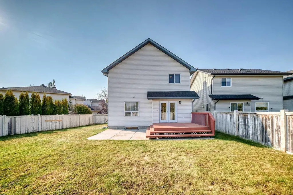 139 Bridlewood Circle SW Calgary AB T2Y 3L1