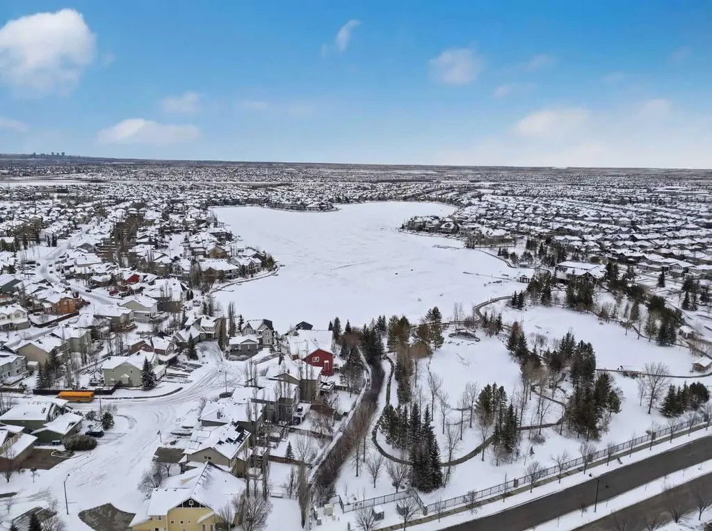 25 Auburn Meadows Avenue SE Calgary AB T3M 2L3