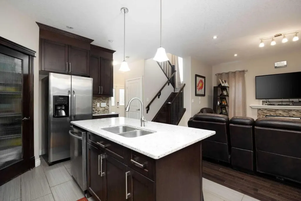 157 Coniker Crescent Fort Mcmurray AB T9K 0Y3