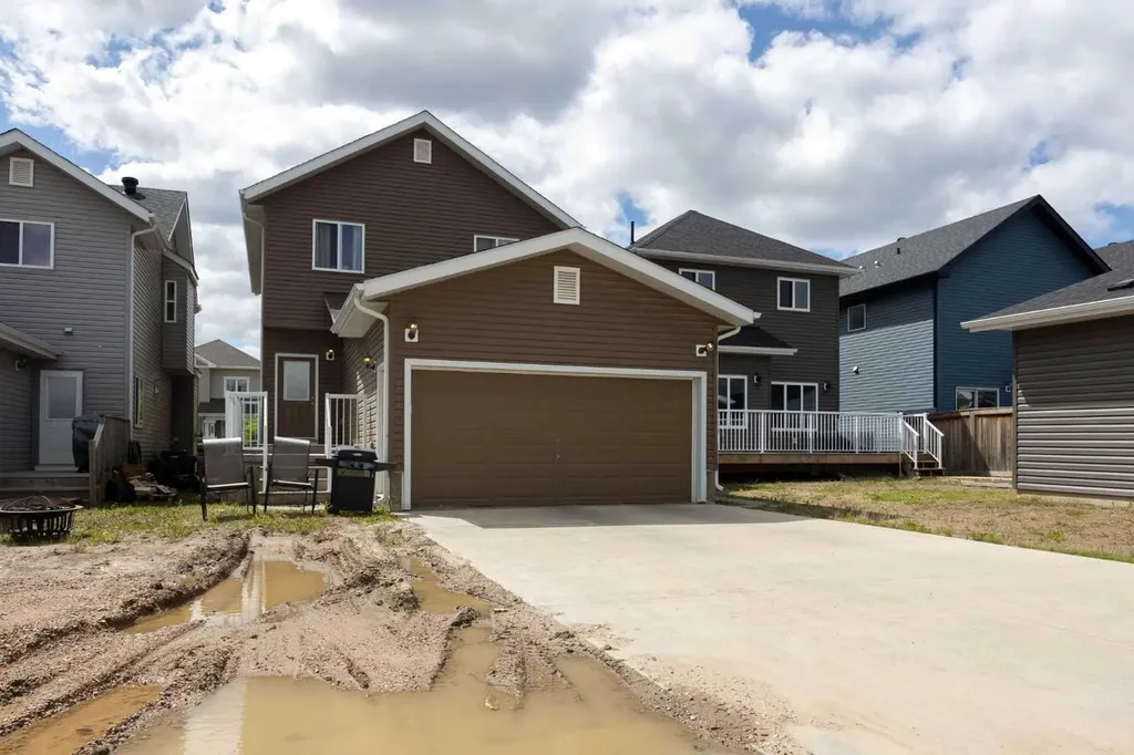 157 Coniker Crescent Fort Mcmurray AB T9K 0Y3