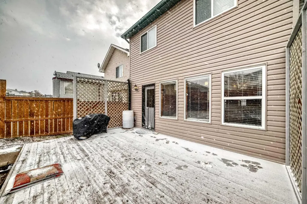 31 Coventry Road NE Calgary AB T3K 5M9