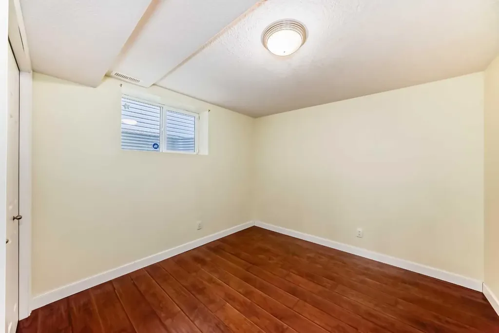 31 Coventry Road NE Calgary AB T3K 5M9
