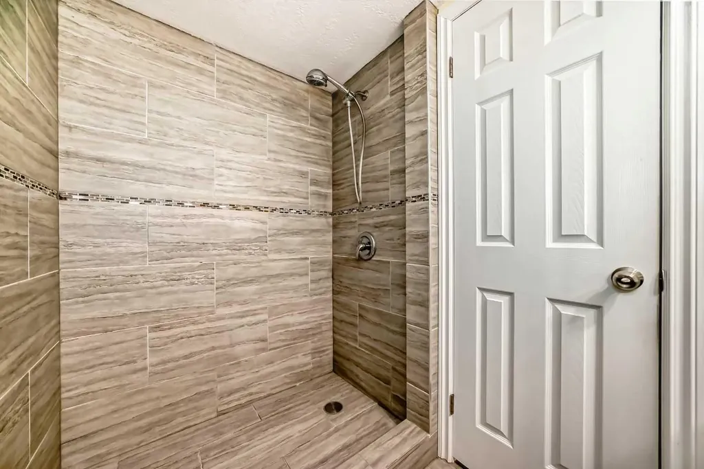 31 Coventry Road NE Calgary AB T3K 5M9