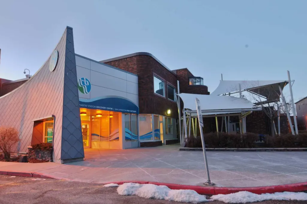 63 Inglewood Park SE Calgary AB T2G 1B7
