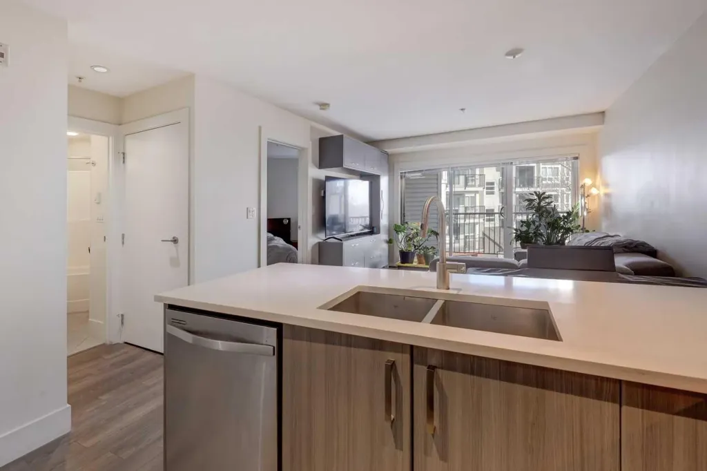 510 Edmonton Trail NE Calgary AB T2E 0J7