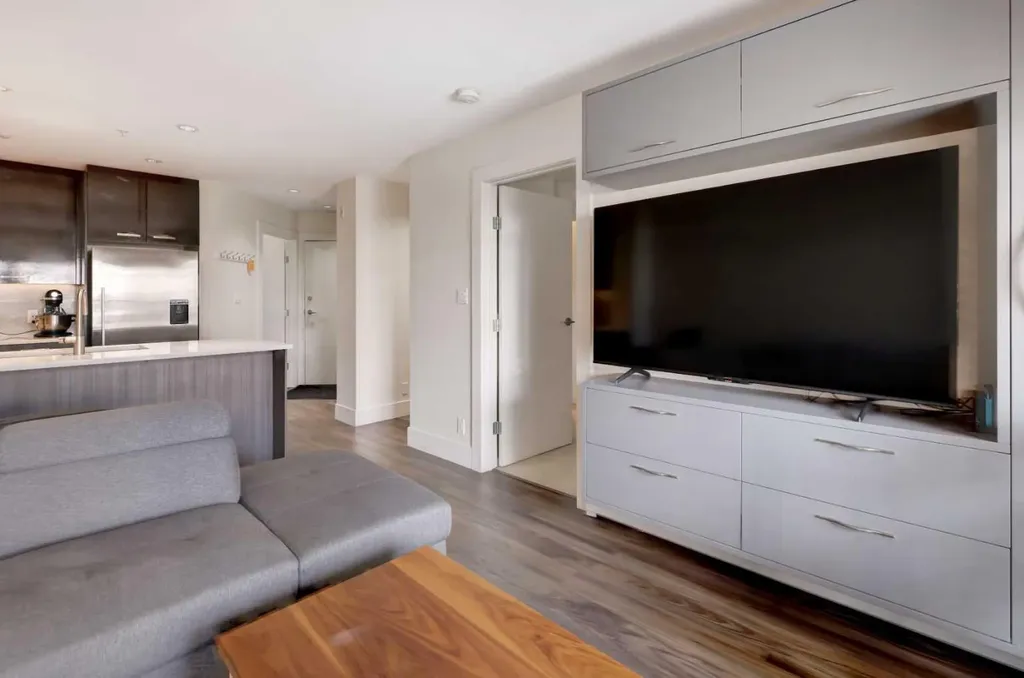 510 Edmonton Trail NE Calgary AB T2E 0J7
