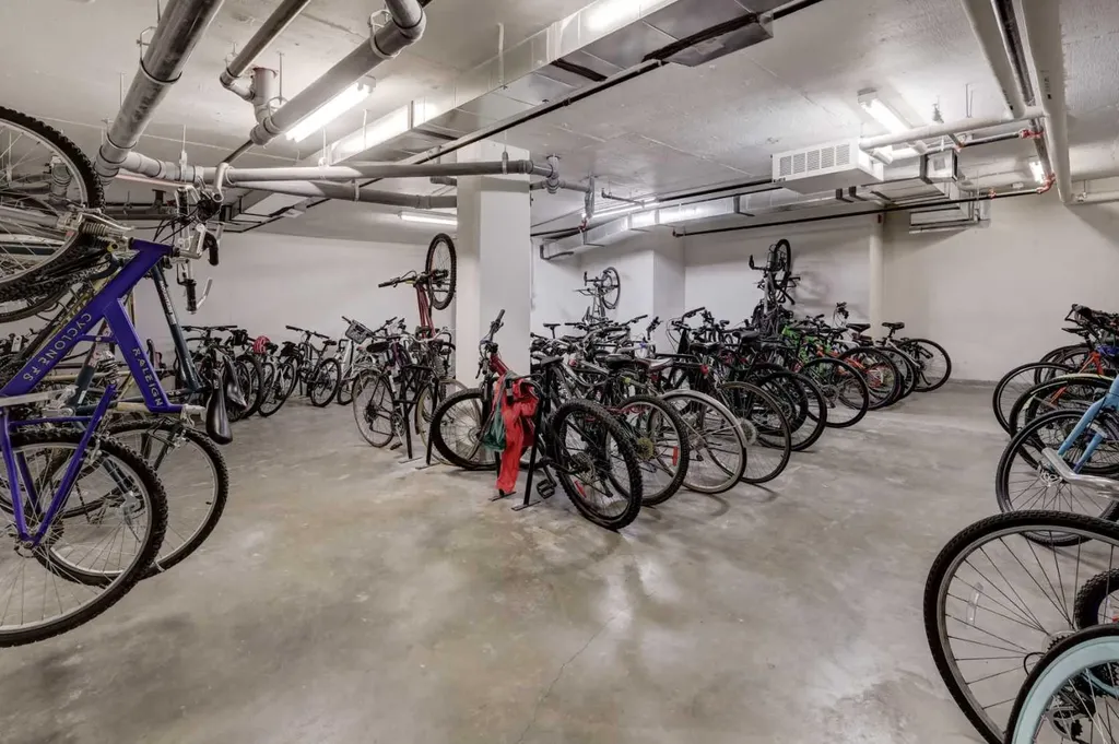 510 Edmonton Trail NE Calgary AB T2E 0J7