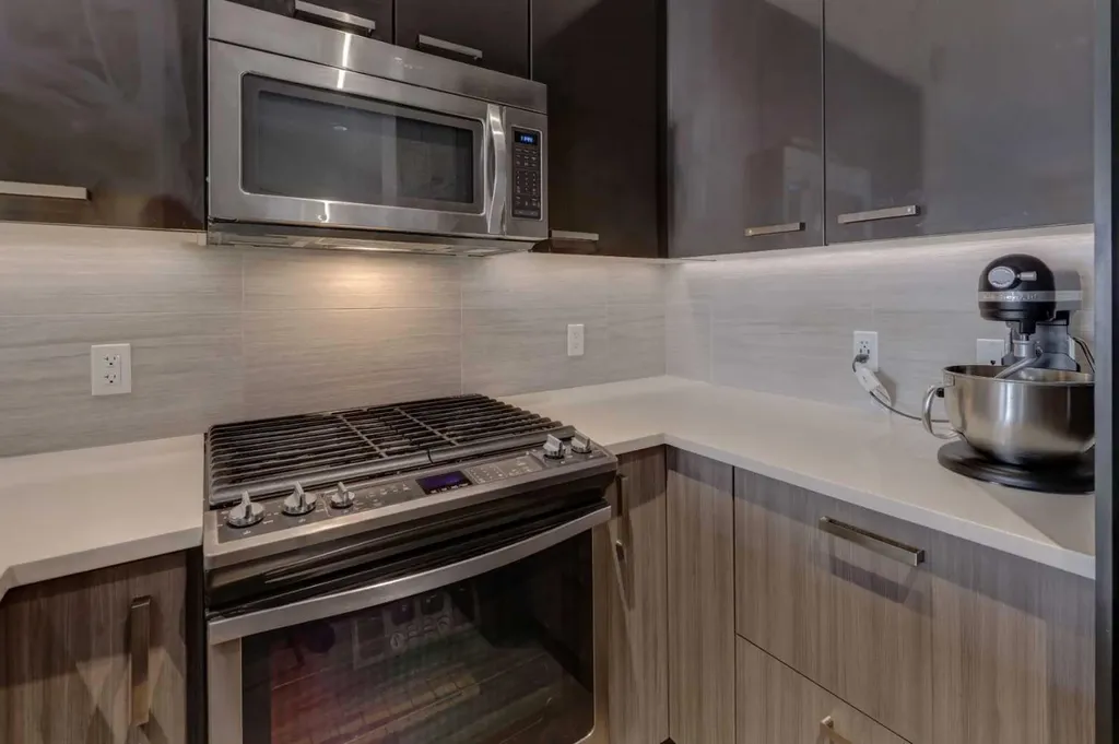 510 Edmonton Trail NE Calgary AB T2E 0J7