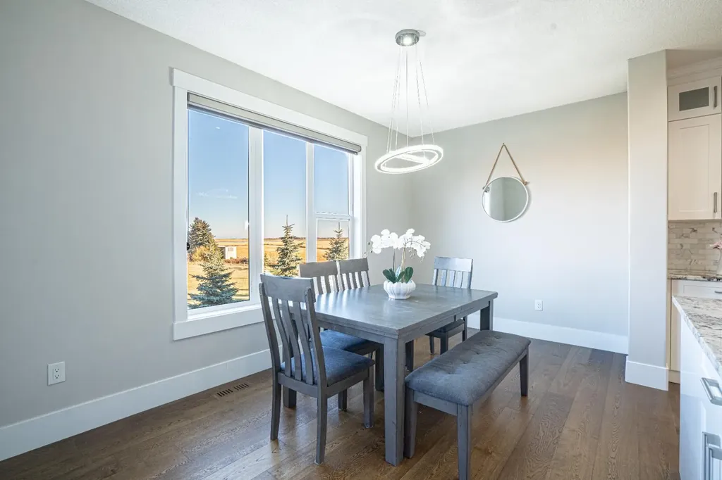 321 Kinniburgh Cove Chestermere AB T1X 0P4