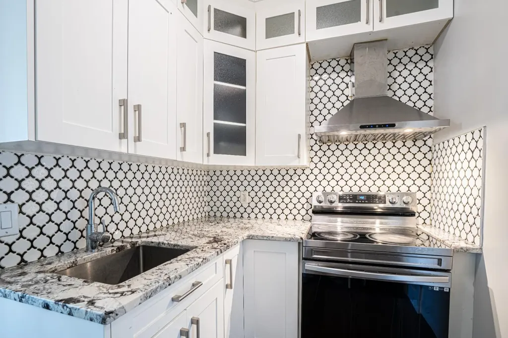321 Kinniburgh Cove Chestermere AB T1X 0P4