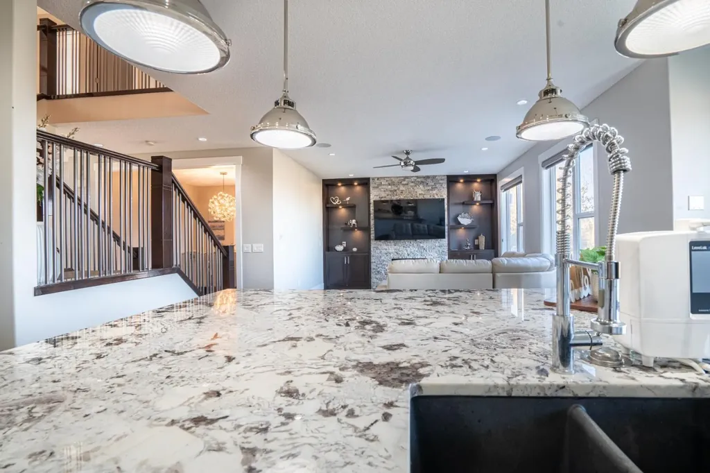 321 Kinniburgh Cove Chestermere AB T1X 0P4