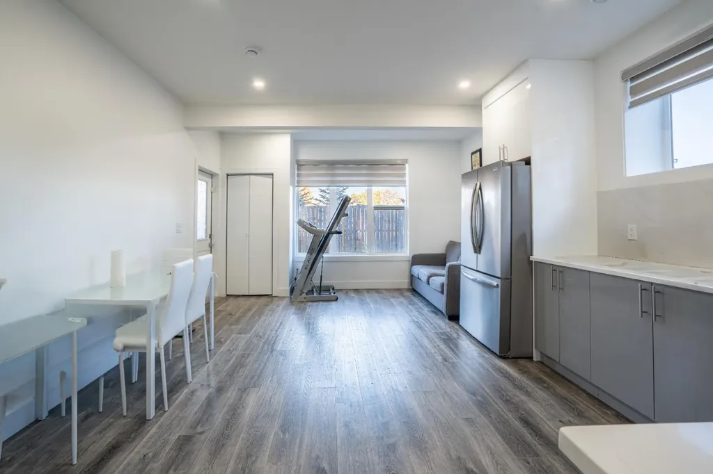 321 Kinniburgh Cove Chestermere AB T1X 0P4
