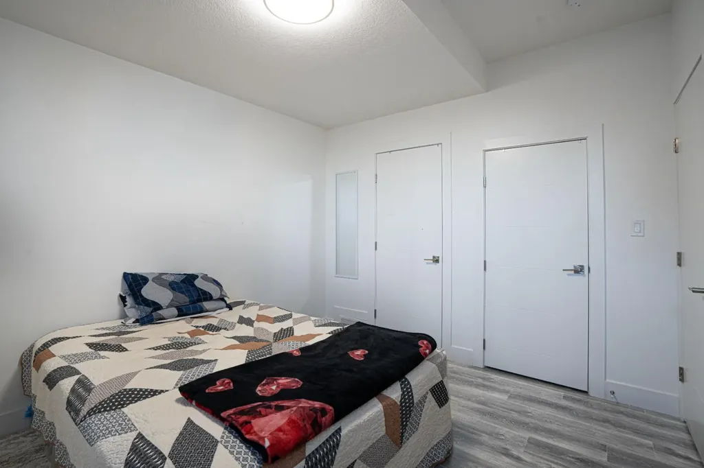 321 Kinniburgh Cove Chestermere AB T1X 0P4