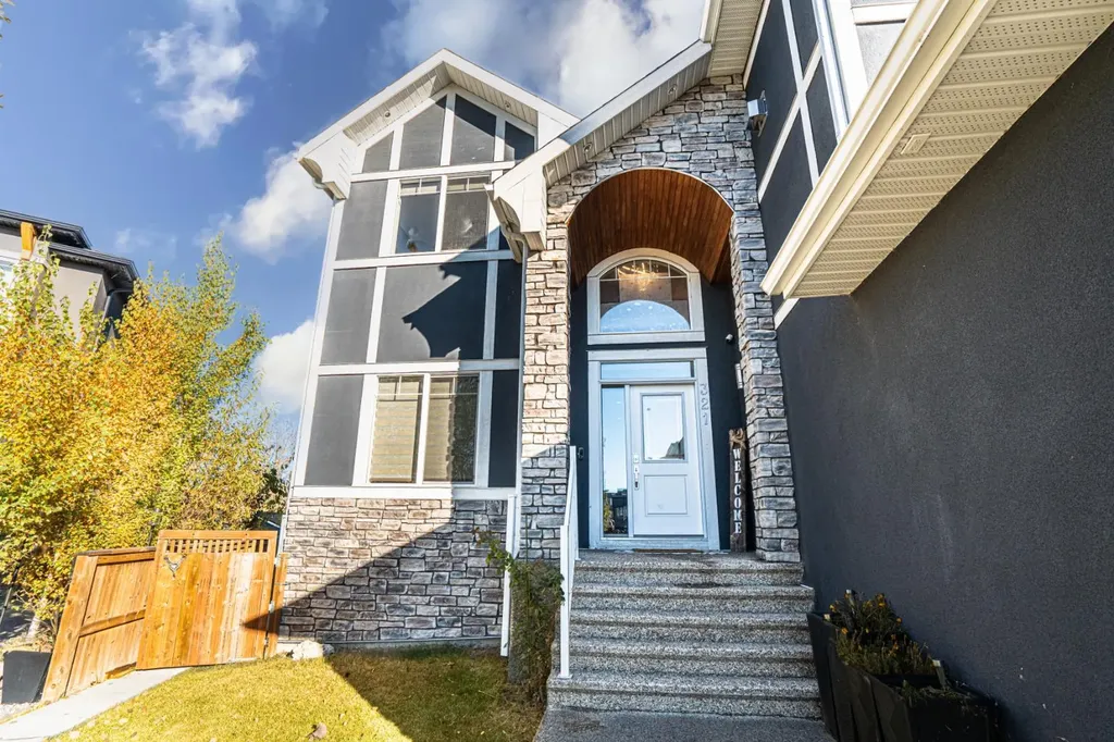 321 Kinniburgh Cove Chestermere AB T1X 0P4