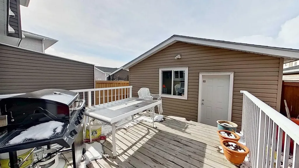 109 Heartland Boulevard Cochrane AB T4C2R1