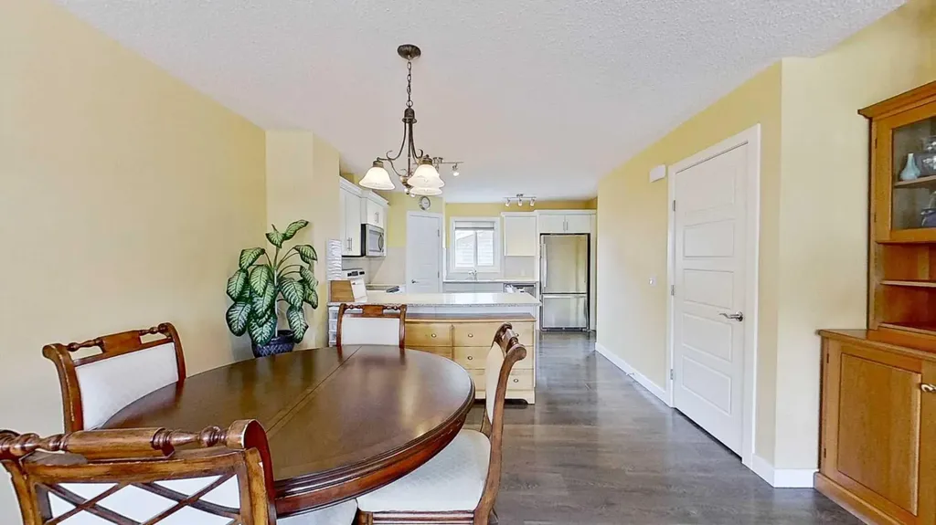 109 Heartland Boulevard Cochrane AB T4C2R1