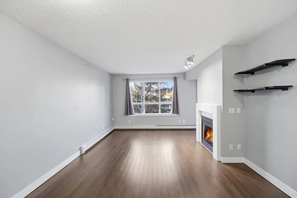 35 Richard Court SW Calgary AB T3E 7N9