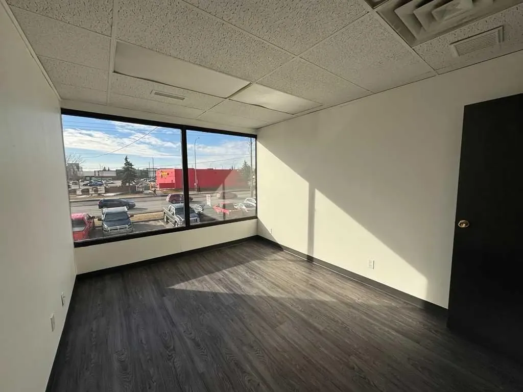 1830 52 Street SE Calgary AB T2B 1N1