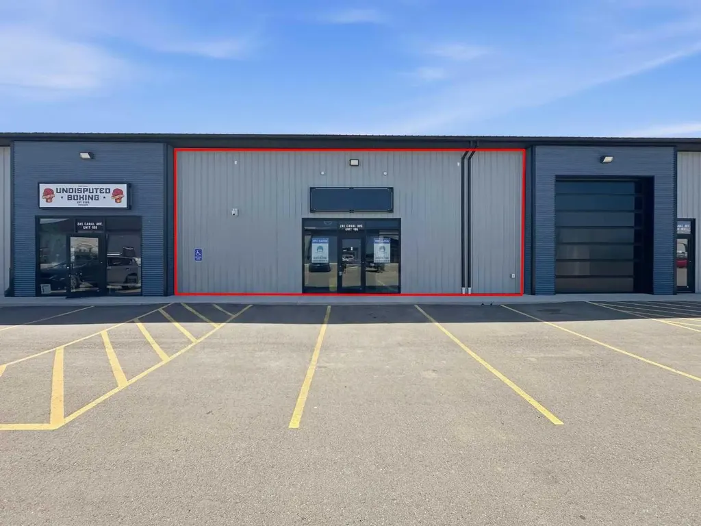 245 Canal Avenue Strathmore AB T1P 1C1