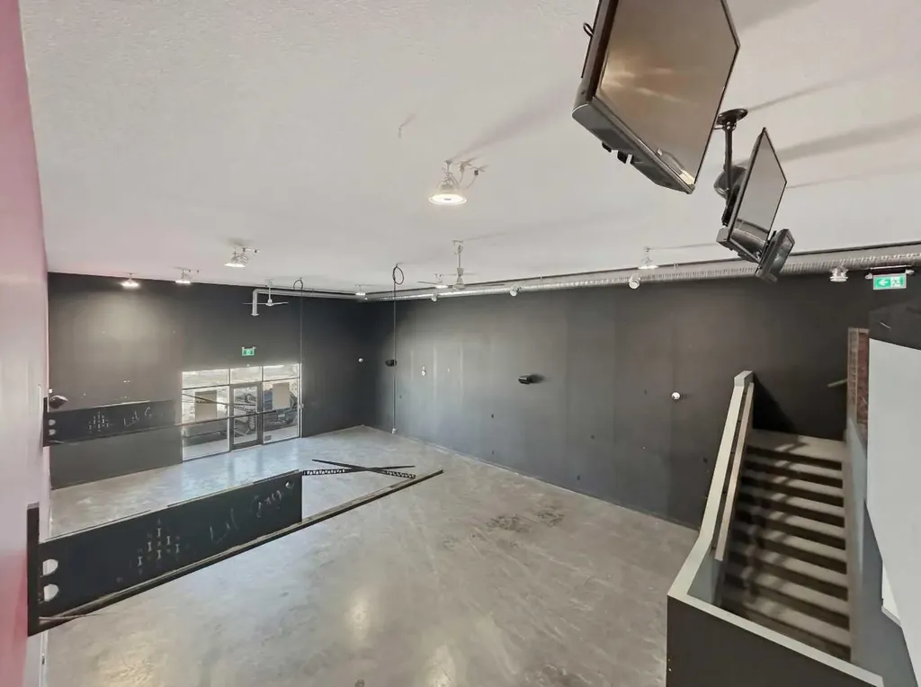245 Canal Avenue Strathmore AB T1P 1C1