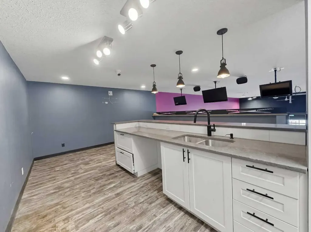 245 Canal Avenue Strathmore AB T1P 1C1