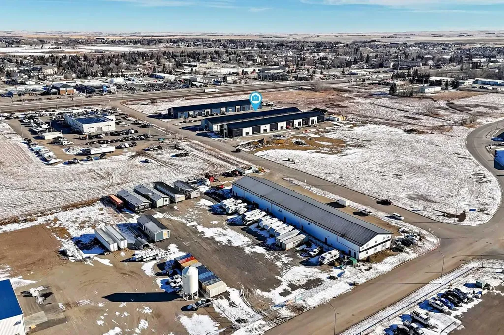 245 Canal Avenue Strathmore AB T1P 1C1