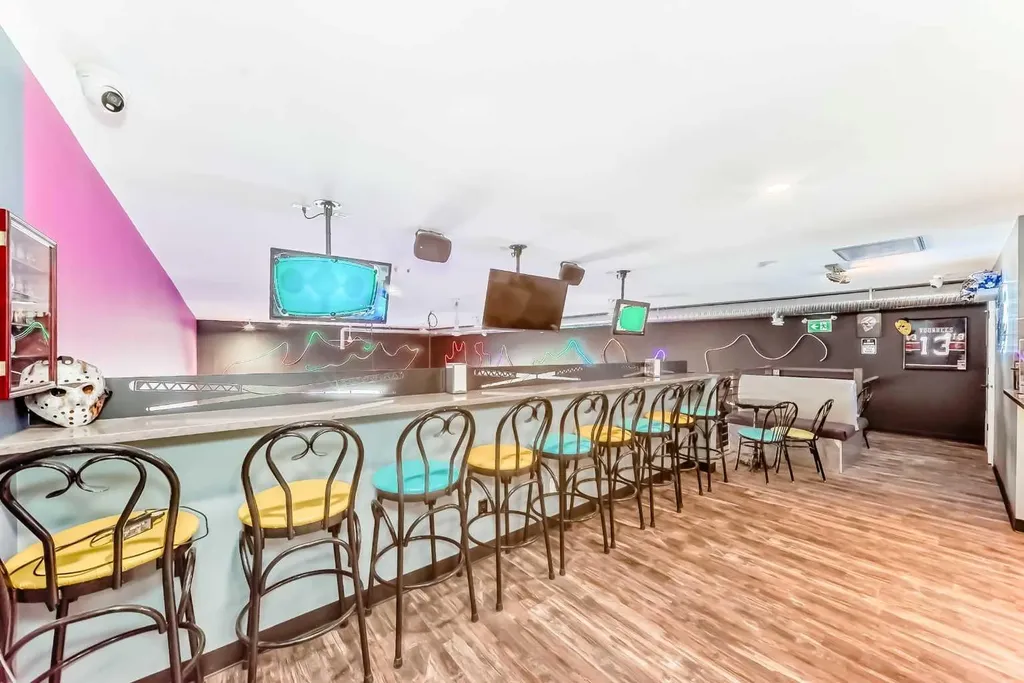 245 Canal Avenue Strathmore AB T1P 1C1