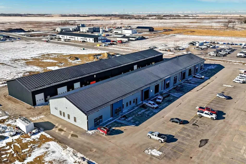 245 Canal Avenue Strathmore AB T1P 1C1