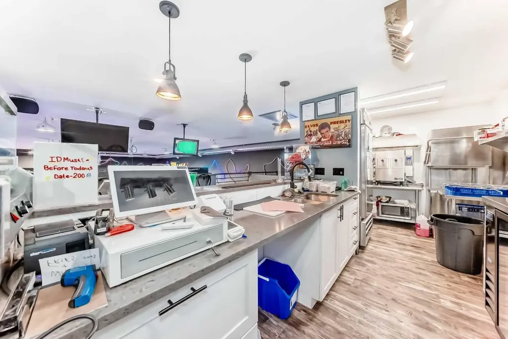 245 Canal Avenue Strathmore AB T1P 1C1