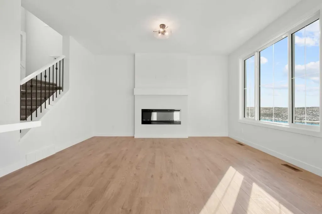 512 Lawthorn Way SE Airdrie AB T4A 3N9