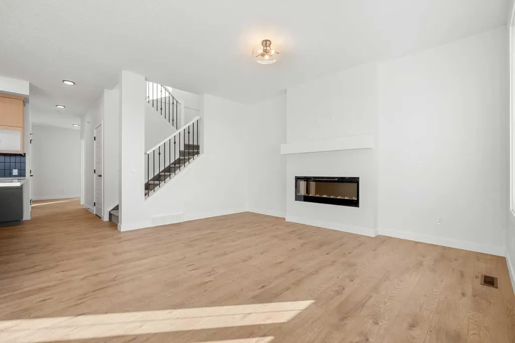 512 Lawthorn Way SE Airdrie AB T4A 3N9
