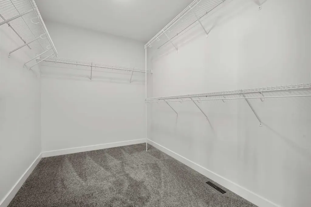 512 Lawthorn Way SE Airdrie AB T4A 3N9